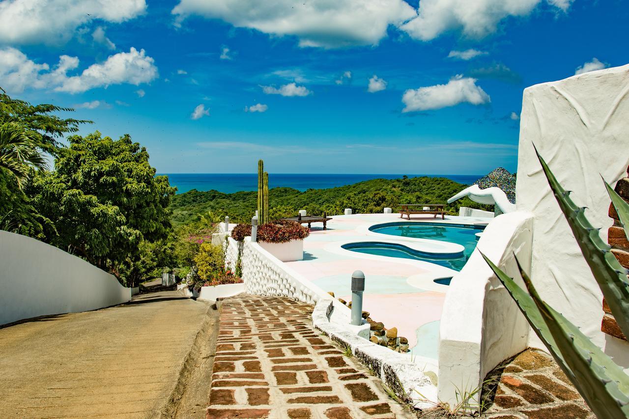 Two Brothers Surf Resort Tola Dış mekan fotoğraf
