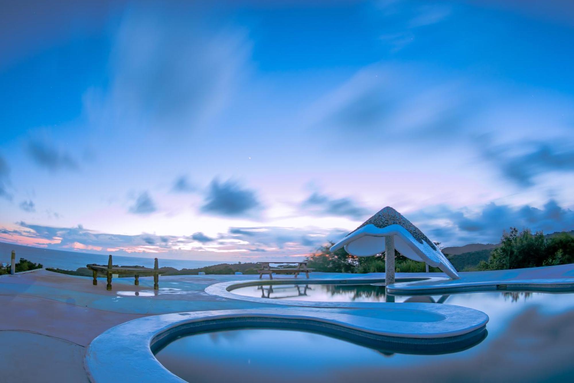 Two Brothers Surf Resort Tola Dış mekan fotoğraf